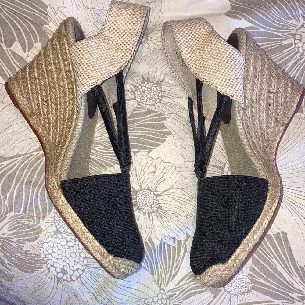 Adrienne Vittadini Wedge Sandals